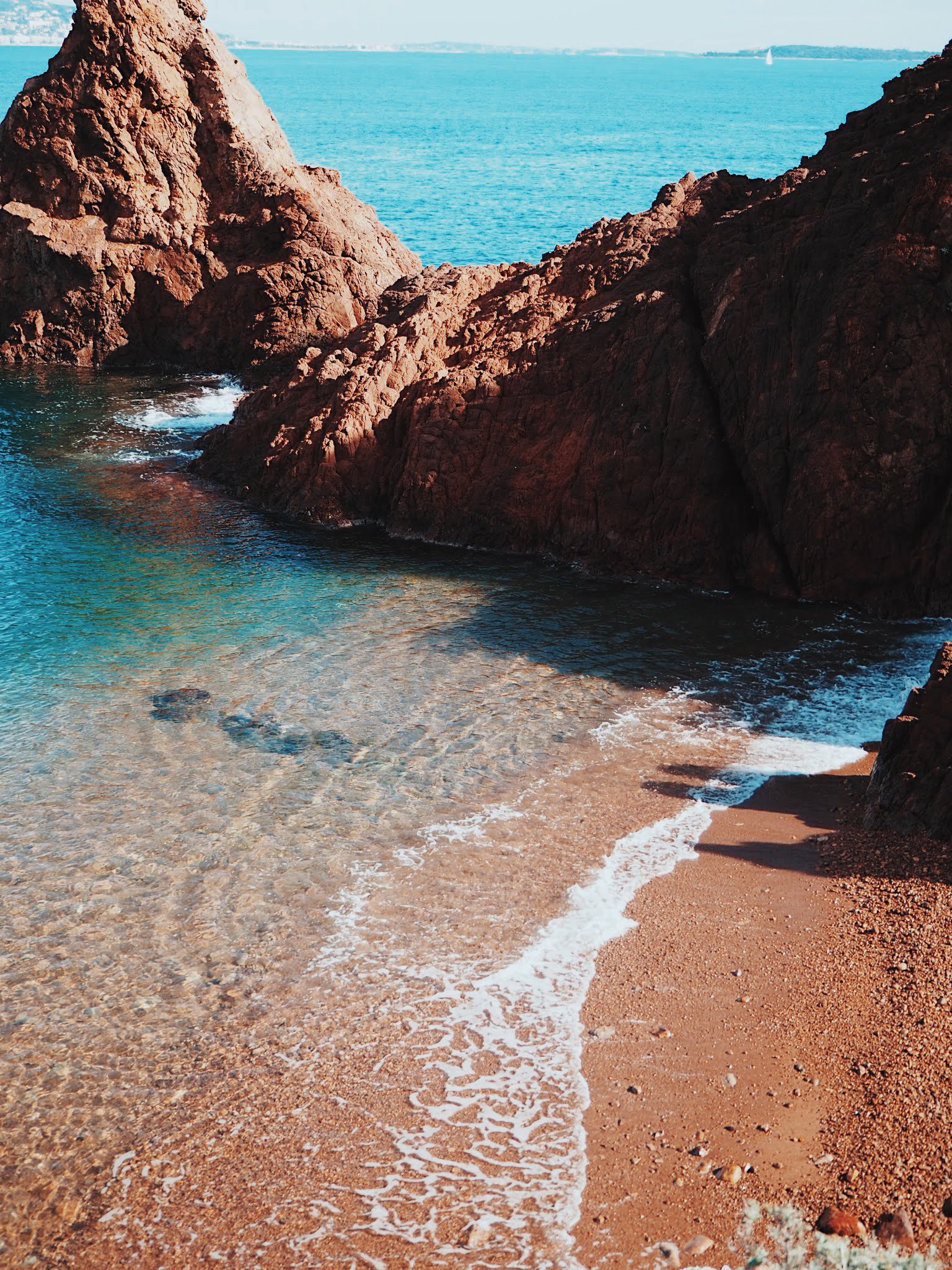 french riviera beaches pointe de l'aiguille