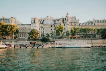 what to wear in Paris in summer