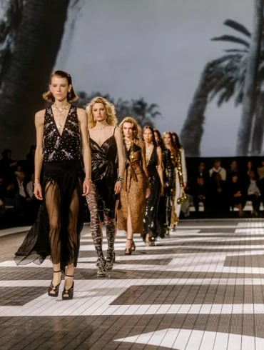 french style beach vacation capsule wardrobe