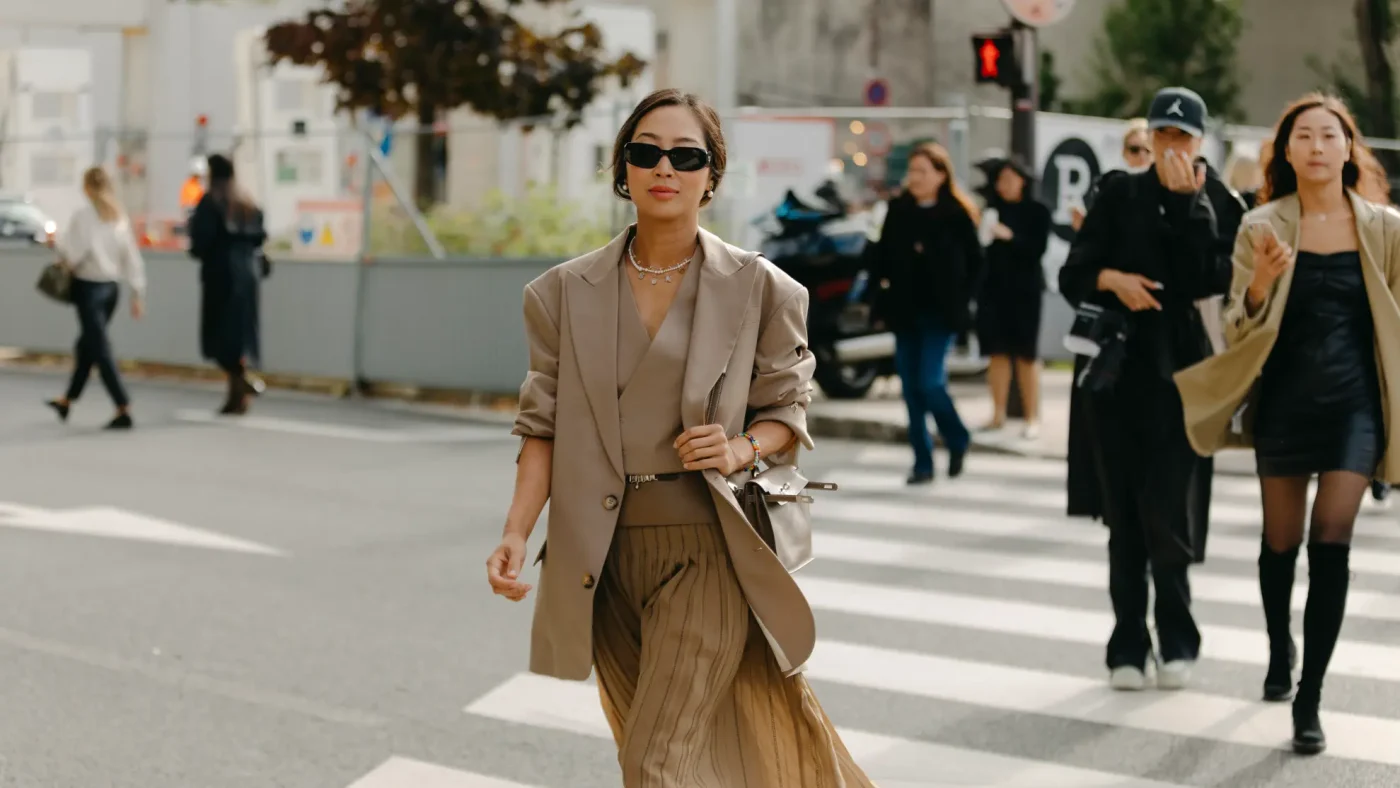 parisian work capsule wardrobe