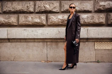 how Parisians wear red